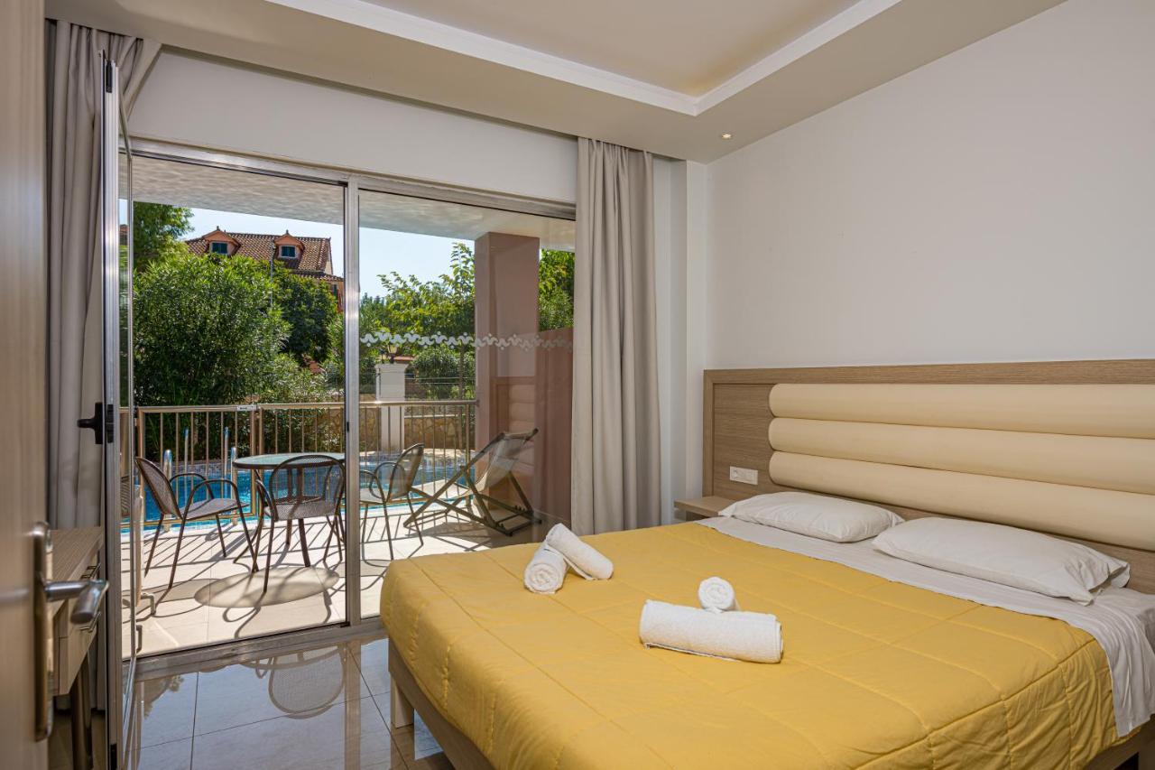 Caretta Beach Resort & Waterpark Kalamaki  Exterior photo