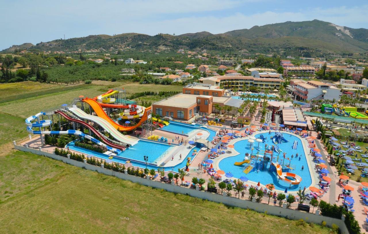 Caretta Beach Resort & Waterpark Kalamaki  Exterior photo