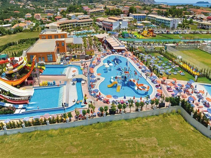 Caretta Beach Resort & Waterpark Kalamaki  Exterior photo