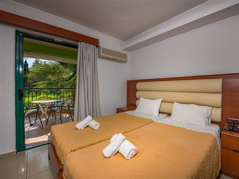 Caretta Beach Resort & Waterpark Kalamaki  Exterior photo